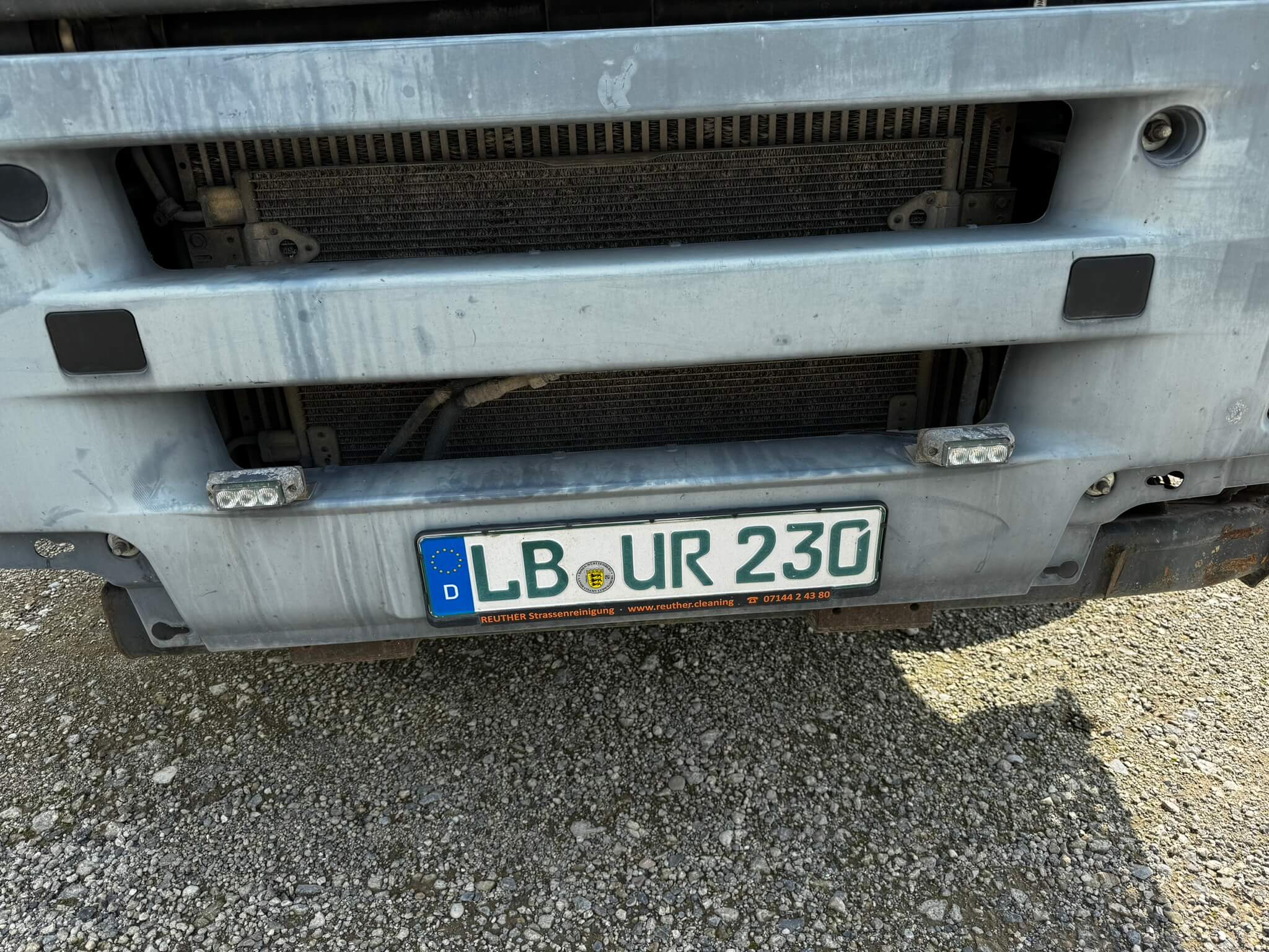 Kobit K8 mit Hochdruck-Flächenabsaugung